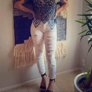 GARAGE jeans- size 5, distressed look